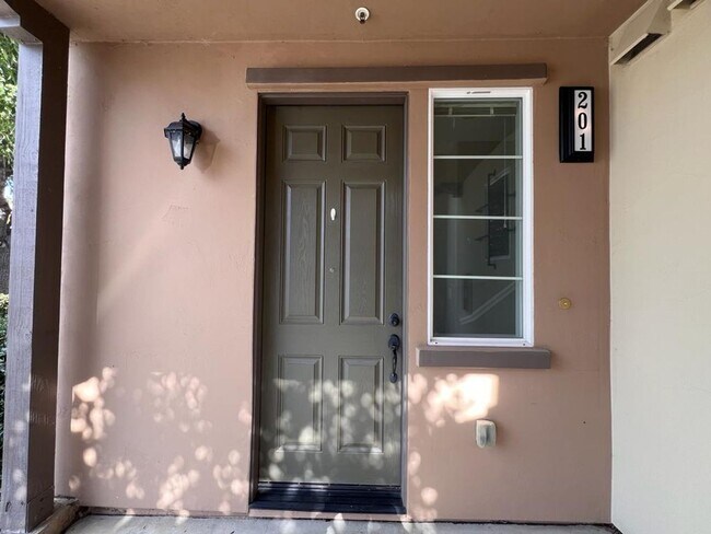 Foto del edificio - 427 Anchor Ln