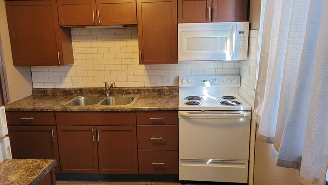 Foto del edificio - 304 Plaza Heights Rd