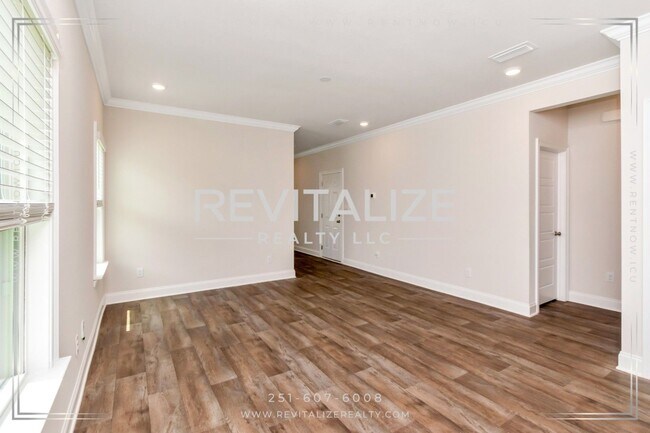 Building Photo - 11253 Cloister Dr