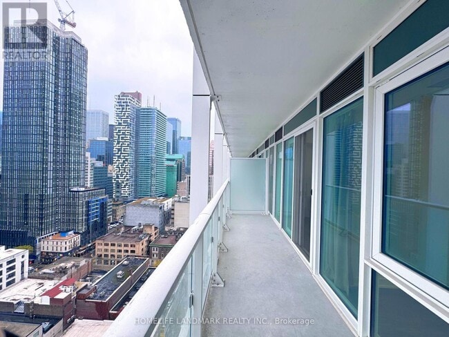 Building Photo - 88 Queen St E