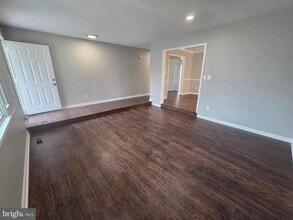 Building Photo - 2220 Cedar Mill Ct