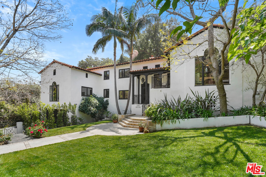 Foto principal - 5500 Red Oak Dr