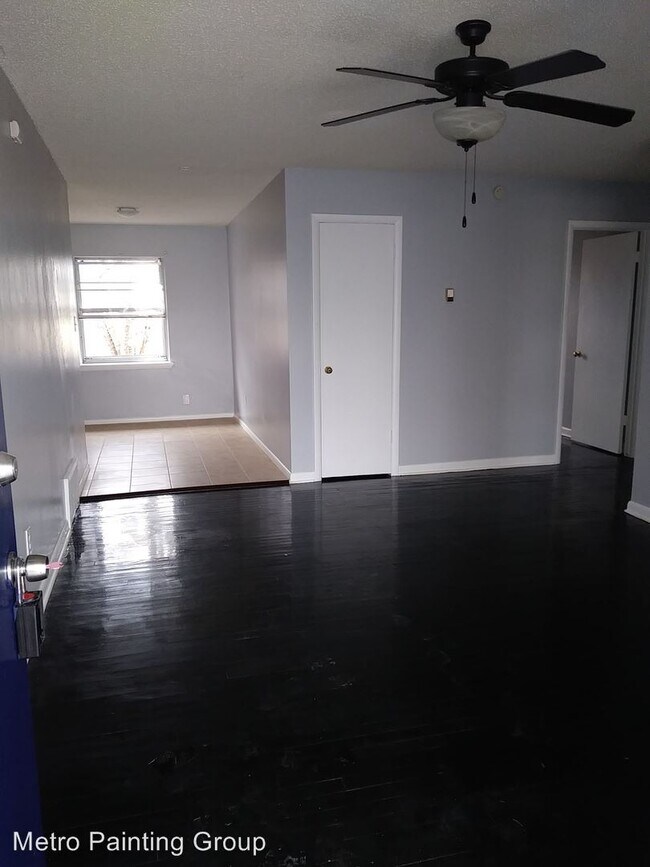 Building Photo - 3 br, 1 bath House - 815 NW 58th St
