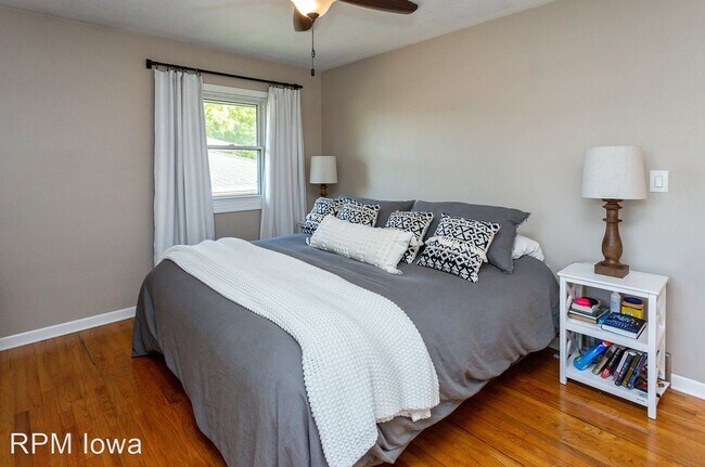 Foto del edificio - 4 br, 2 bath House - 806 SE Sharon Drive