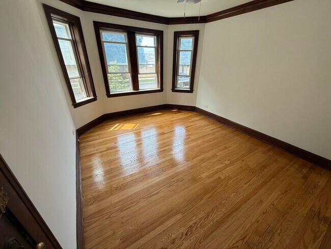 Foto del edificio - 5500 W George St