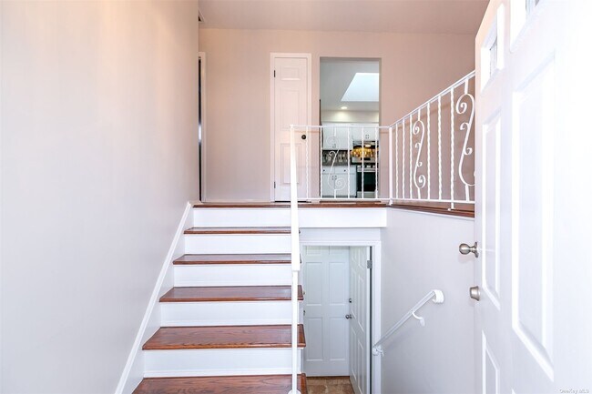 Foto del edificio - 2441 6th St