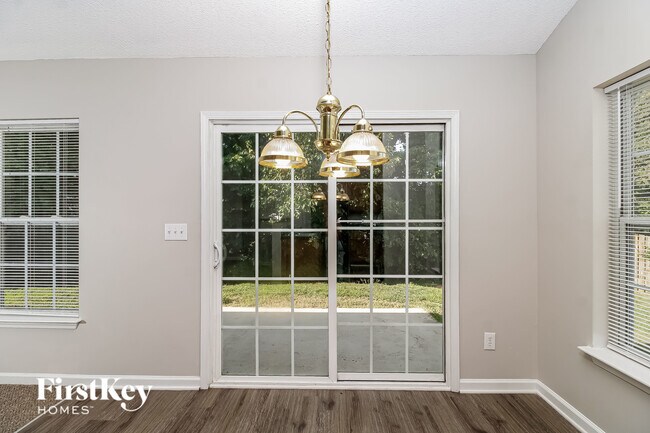 Foto del edificio - 227 Julian Pond Ln