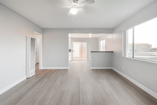 Foto del edificio - Riverside Ave Apts