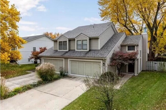 Building Photo - 15411 E 48th Terrace