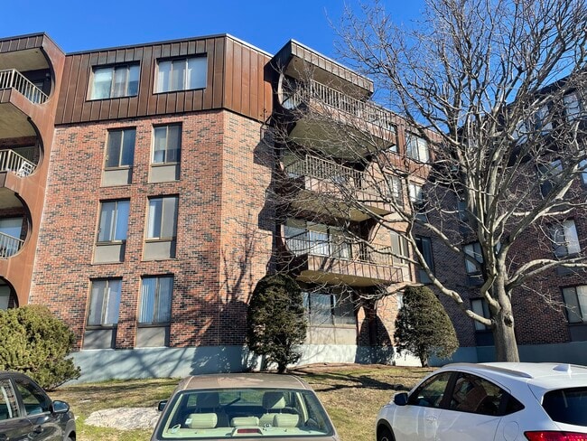 Apartment from the outside - 1004 Paradise Rd