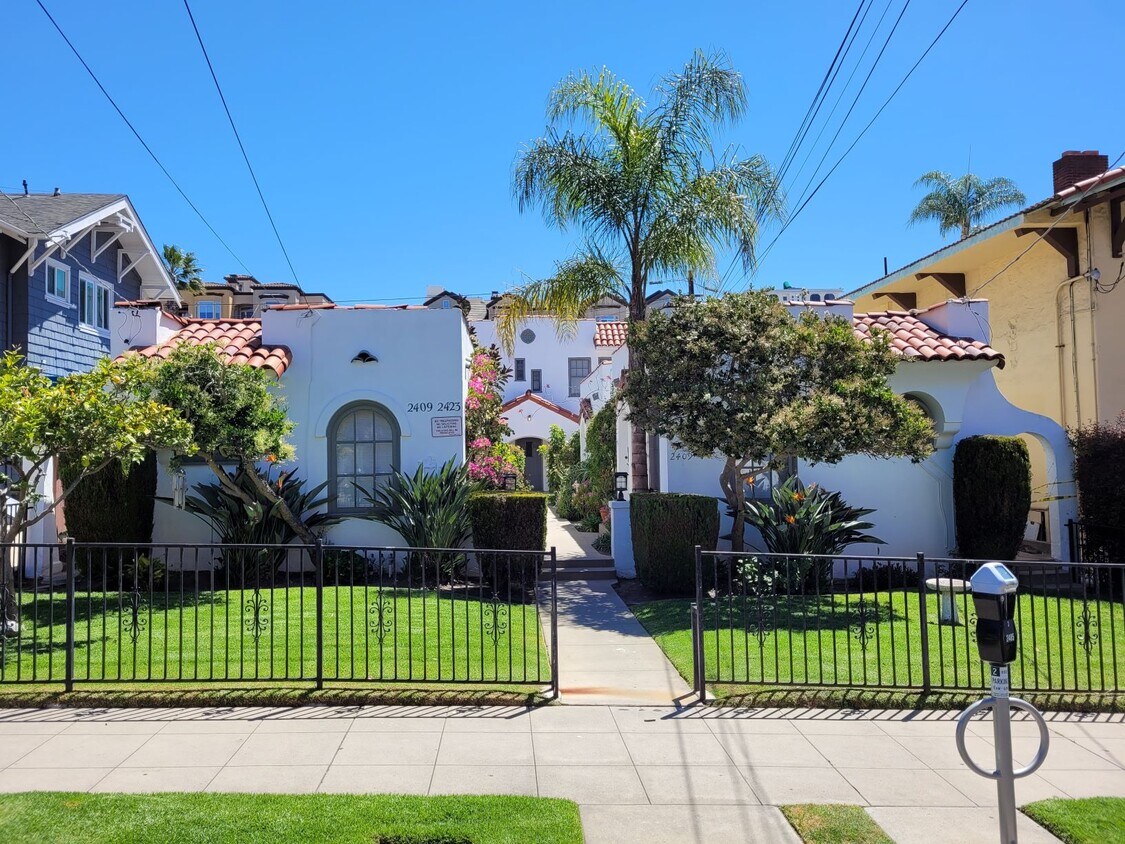 Primary Photo - 2415 3rd Ave