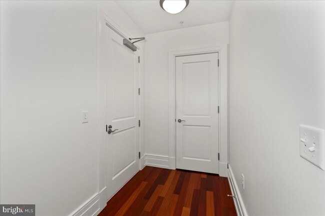 Foto del edificio - 130 S 18th St