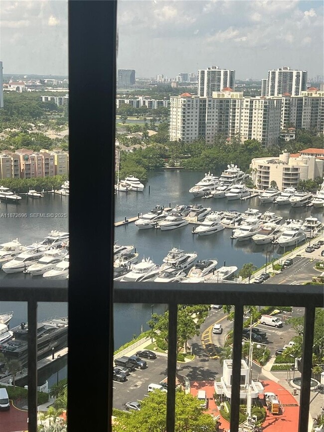 Building Photo - 19355 Turnberry Way