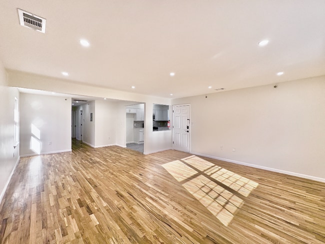 Foto del edificio - 87 Chadwick Ave