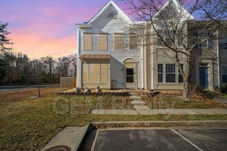 Building Photo - 5218 Drakes Ct