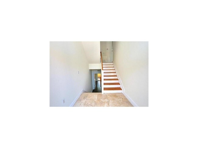 Building Photo - 3921 Coral Heights Way