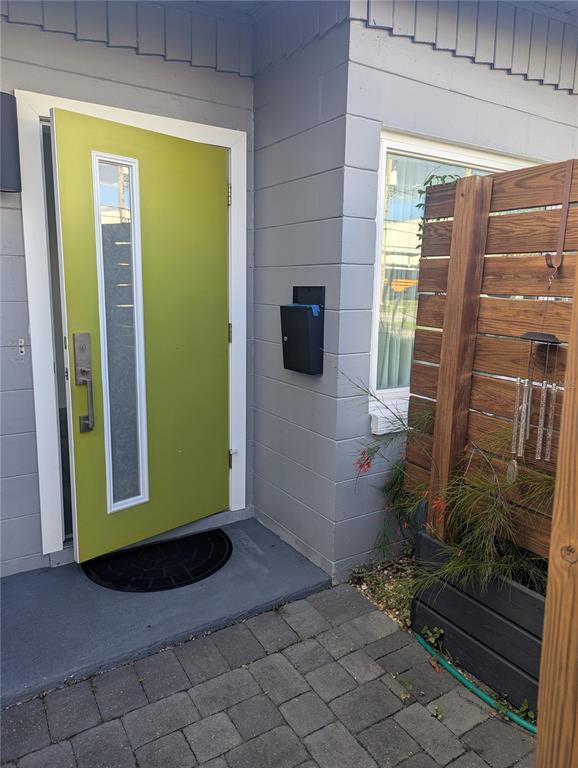 Foto del edificio - 928 S Bumby Ave