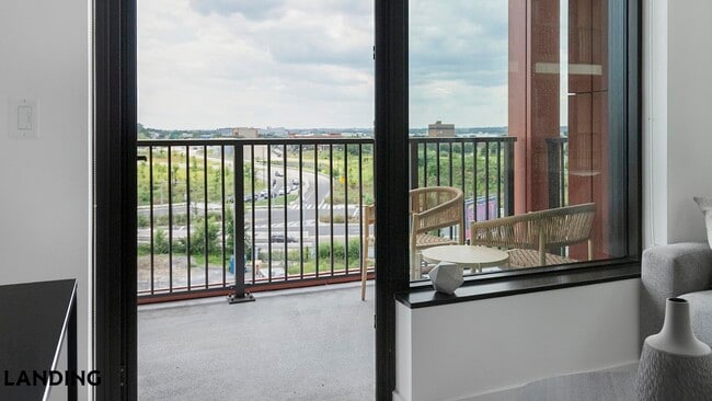 Building Photo - 632 Howard Rd SE