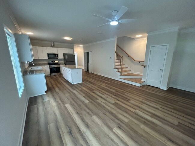 Foto del edificio - NOW LEASING FOR AUGUST 2026!