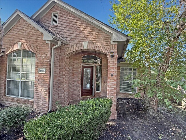 Foto del edificio - 14219 Kenson Ln