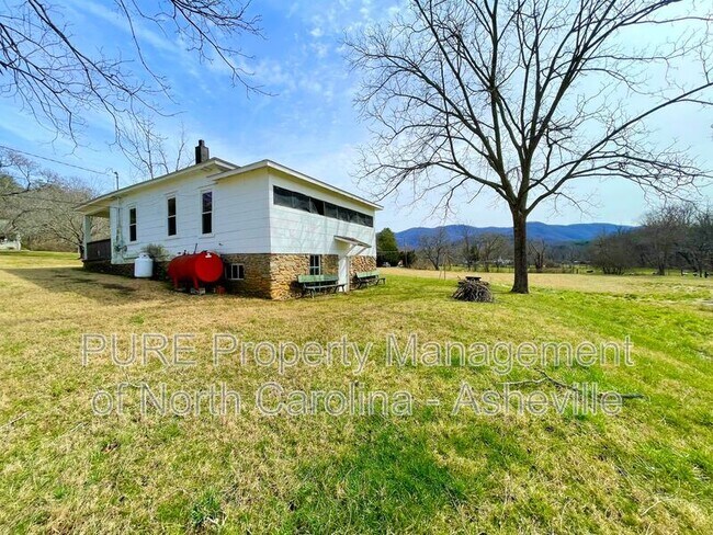 Building Photo - 648 Bee Tree Rd