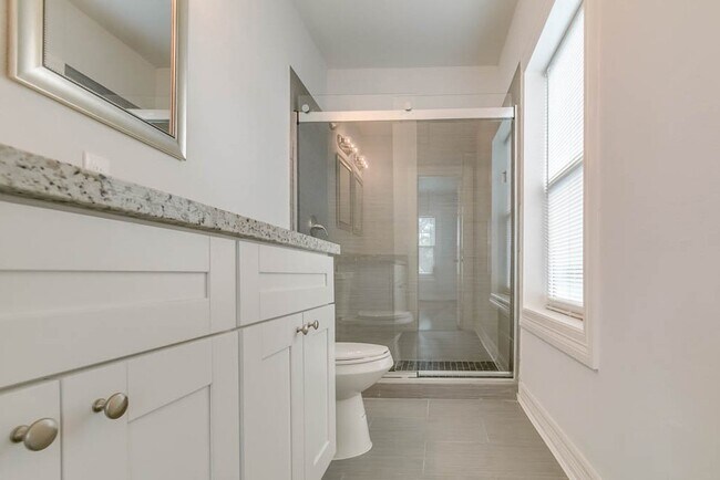 Foto del edificio - 3321 Charleston St