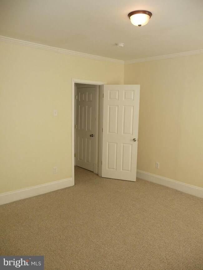 Foto del edificio - 661 N 33rd St