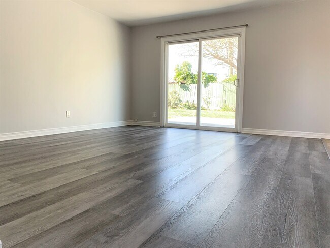 Building Photo - 8117 Jamieson Ave