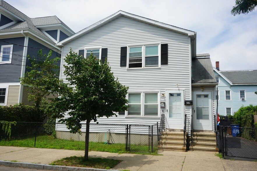 Primary Photo - 219 Portsea St
