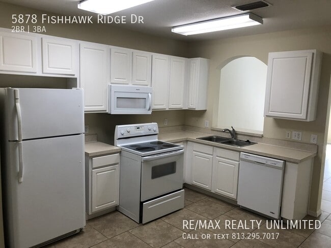 Building Photo - 5878 Fishhawk Ridge Dr