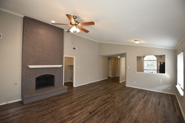 Building Photo - 4323 Allegro Ln
