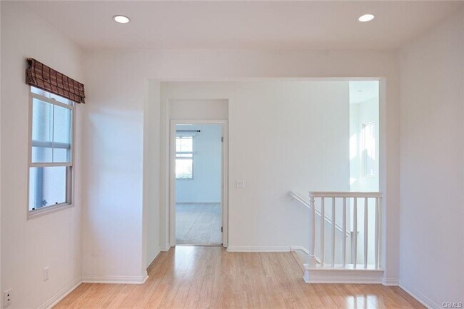 Foto del edificio - 64 Costa Brava, Irvine, CA 92620 - 3 BR 4 ...