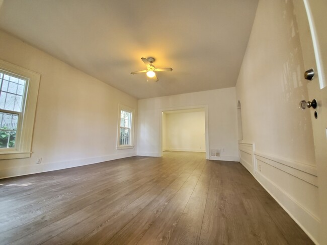 Living Room - 401 Westminster Ave
