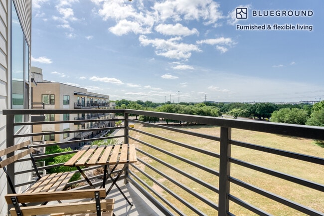 Building Photo - 1401 Art Dilly Dr.