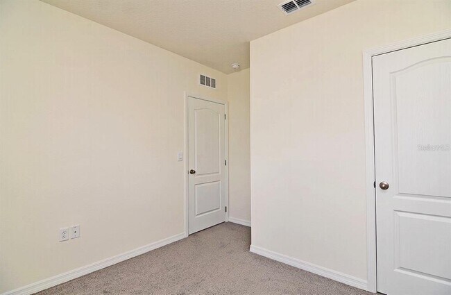 Foto del edificio - 4901 Panga Ave