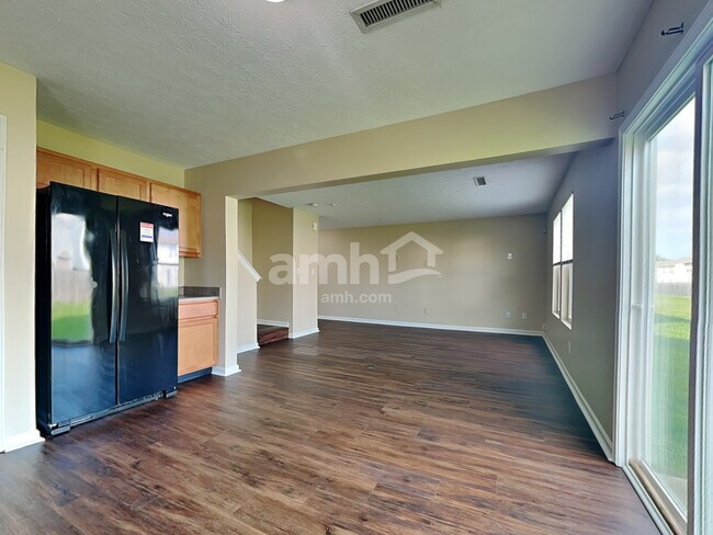 Foto del edificio - 4039 Tahoe Dr