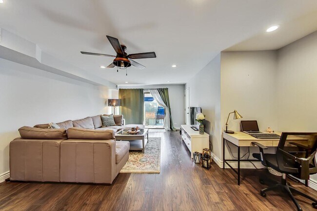 Foto del edificio - 6443 N Northwest Hwy