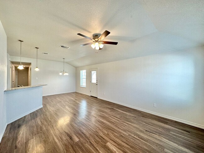 Foto del edificio - 1837 Clovis Dr