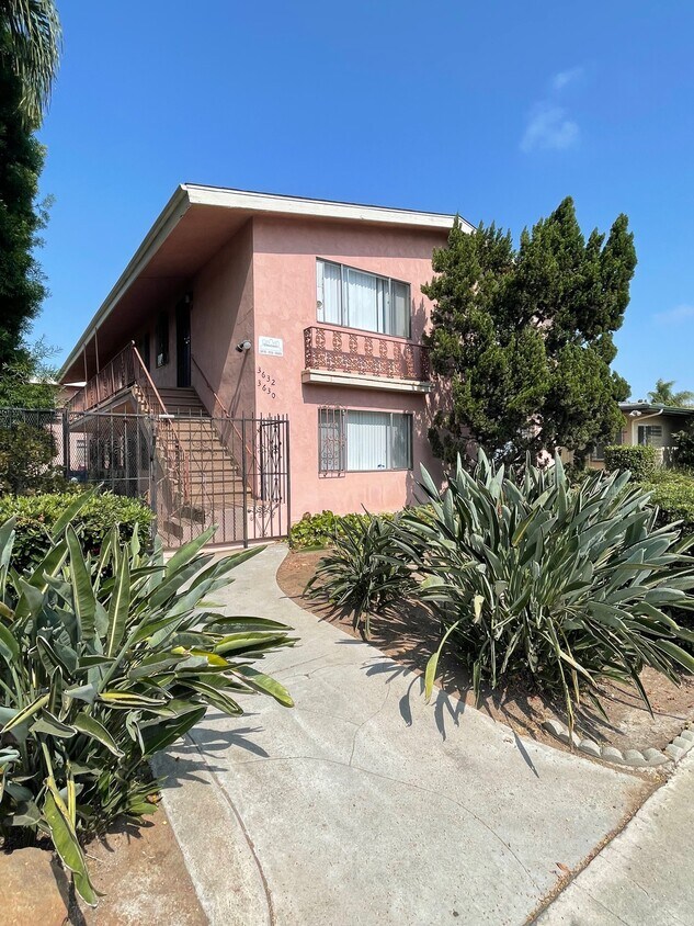 Primary Photo - 3632 Park Blvd