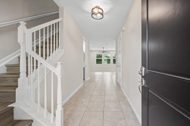 Foto del edificio - 16280 Oakview Dr