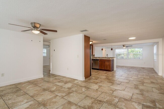 Foto del edificio - 4233 Belle Isle Ct