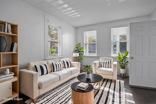 Foto del edificio - 541 Midland St