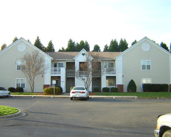 Fairmarket Square Apartments Exterior - Fairmarket Square Apartments