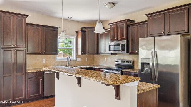 Foto del edificio - 110 Queens Cove Way