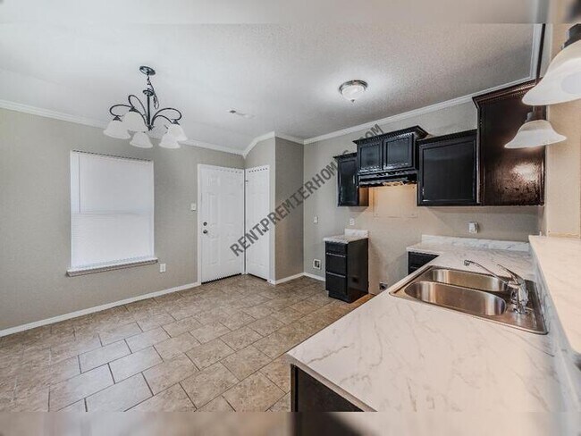 Building Photo - 116 Meadow Dr