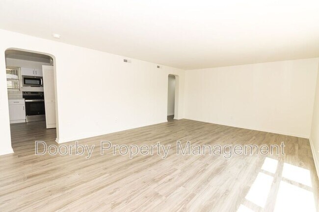 Foto del edificio - 513 Donaldson Rd