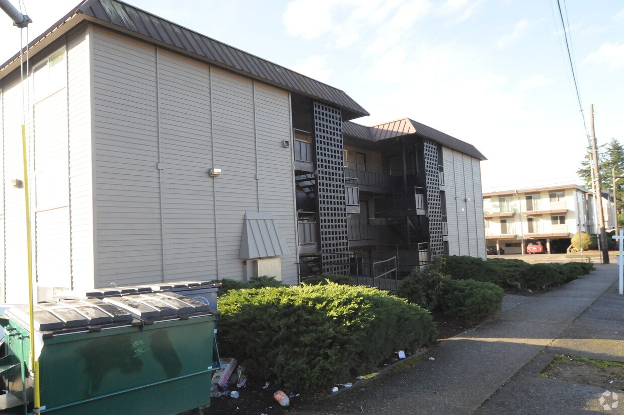 Building Photo - Leeward Apartments