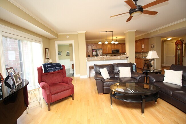 Building Photo - 10765 Clock Tower Dr