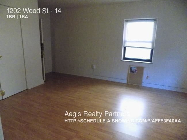 Building Photo - 1202 Wood St