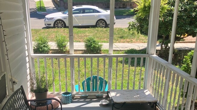 Building Photo - 112 Sherland Ave